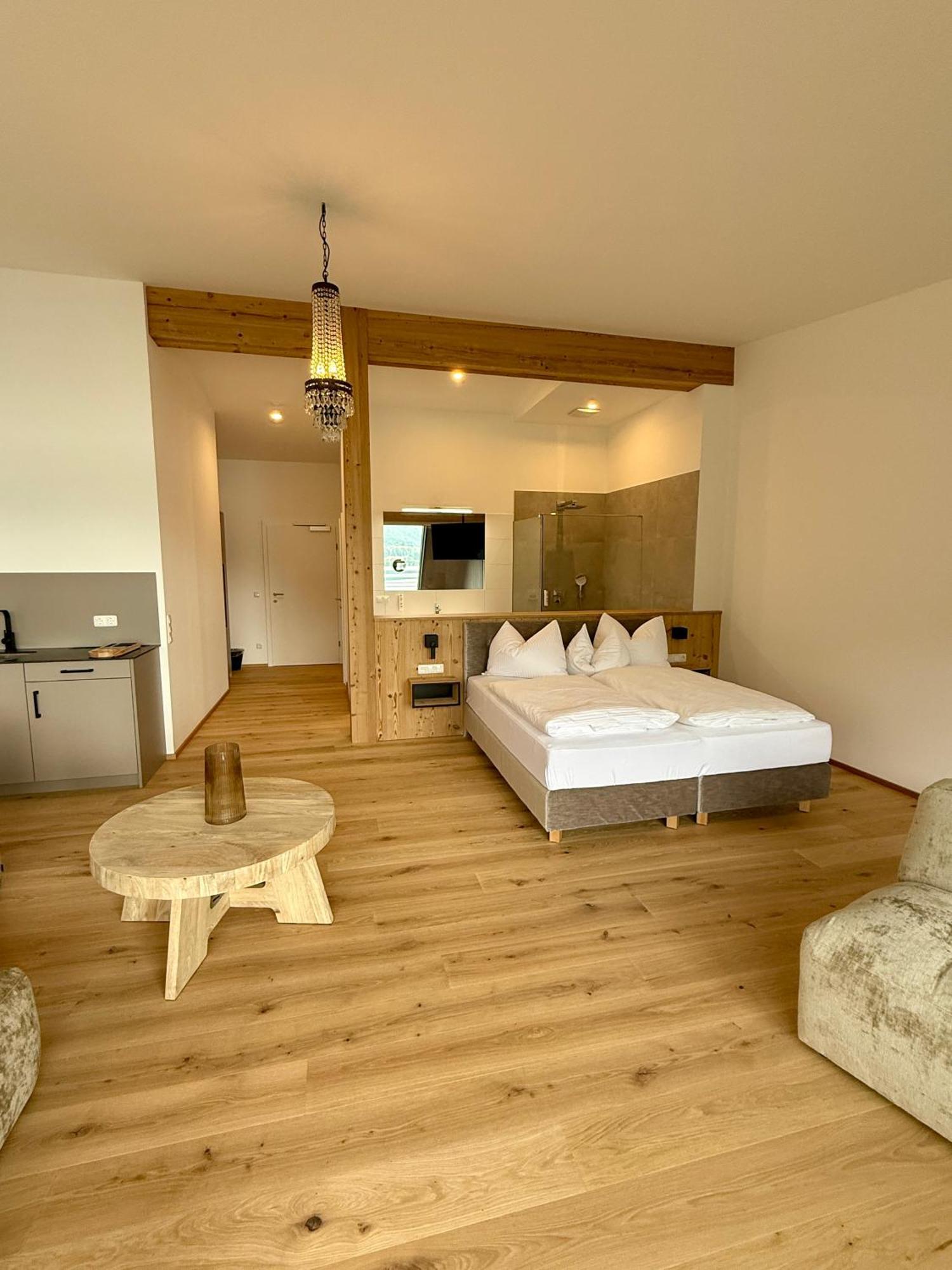Seehotel Lilly Strobl Exterior foto